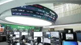 Cara Mengelola Portofolio Investasi Saat Bursa Asia Melemah Akibat Sentimen Geopolitik