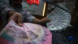 Dolar AS Turun ke Rp17.925 Saat Rupiah Menguat Setelah Rilis Data Pertumbuhan Ekonomi